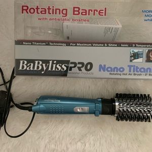 BABYLISS Pro Nano Titanium 2" Hot Air Brush